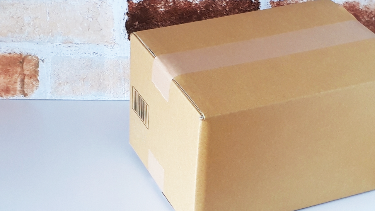 返品のあった段ボール